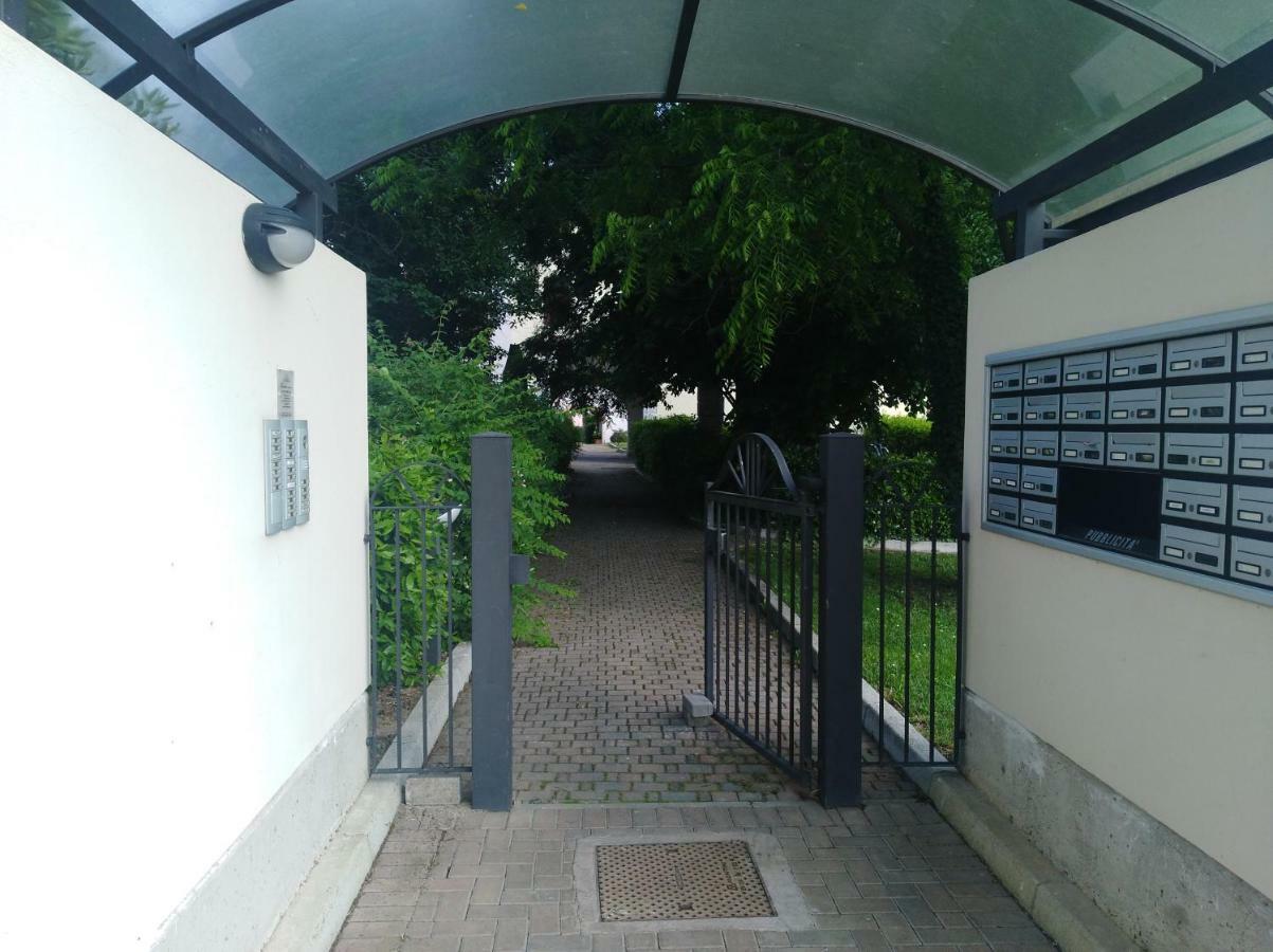 Designcontrodesign Vila Desenzano del Garda Exterior foto