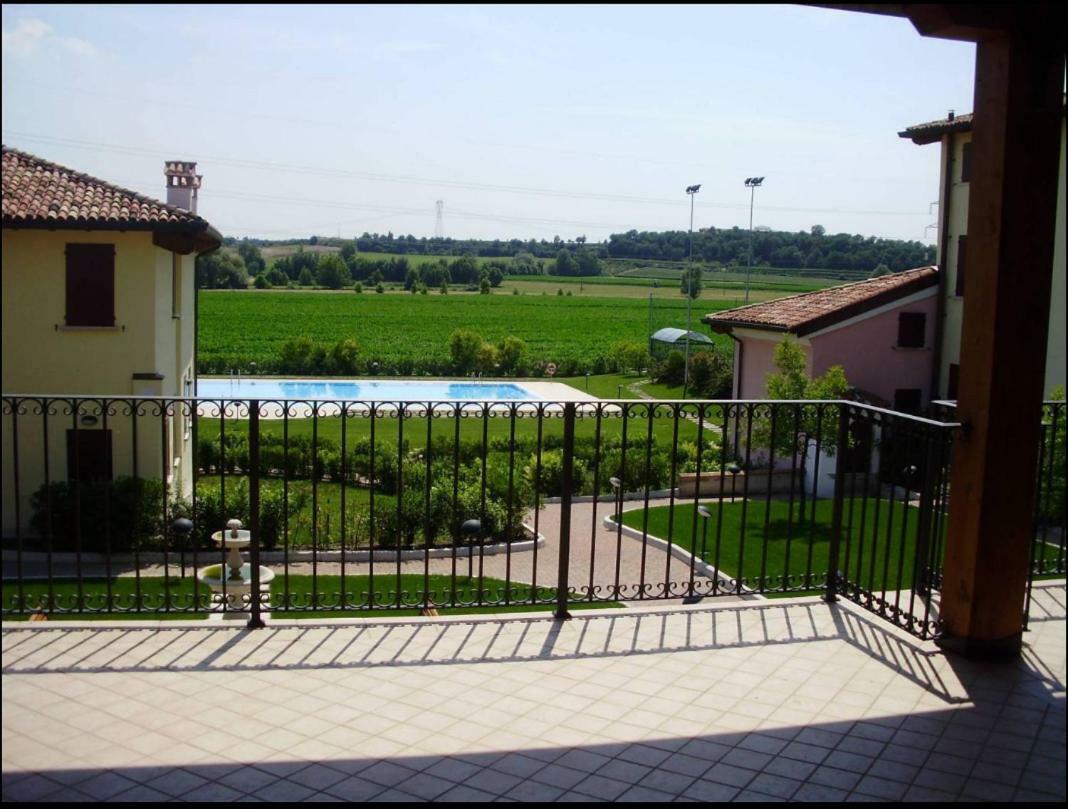 Designcontrodesign Vila Desenzano del Garda Exterior foto