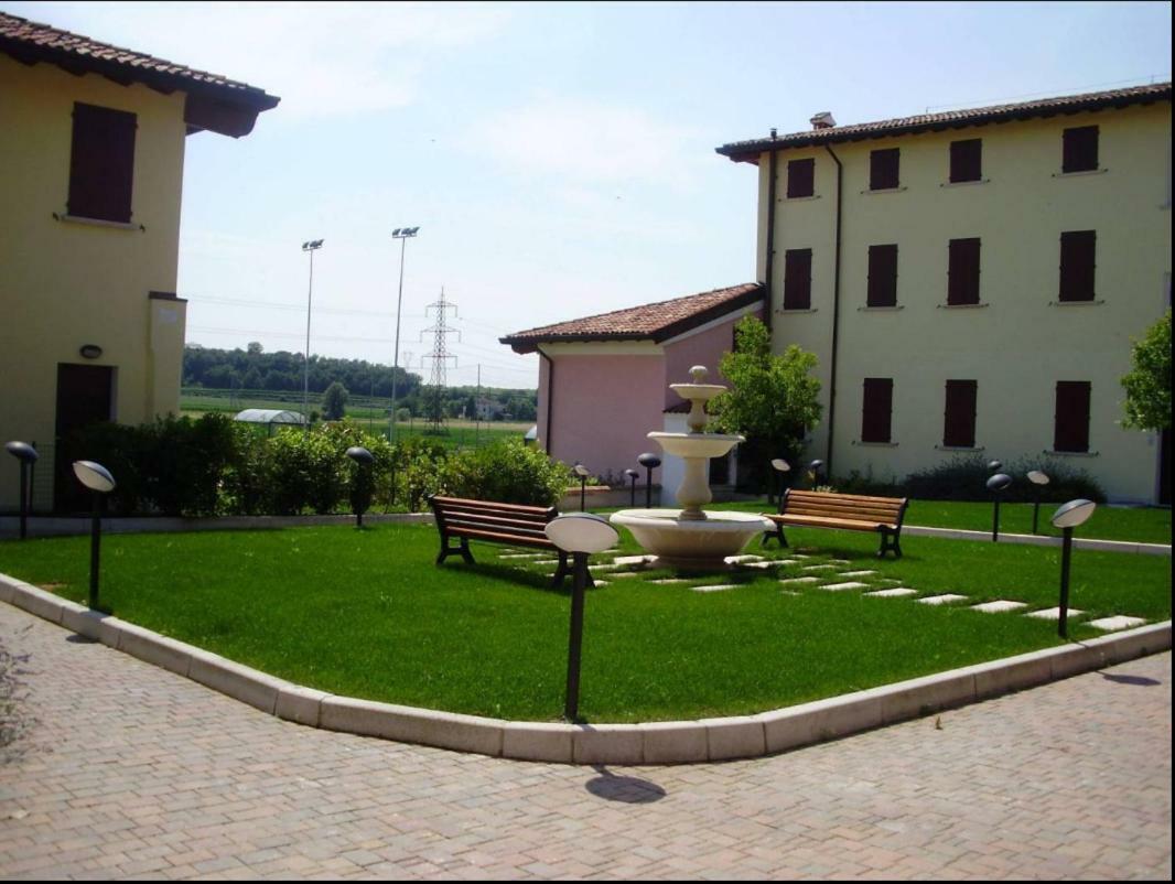 Designcontrodesign Vila Desenzano del Garda Exterior foto
