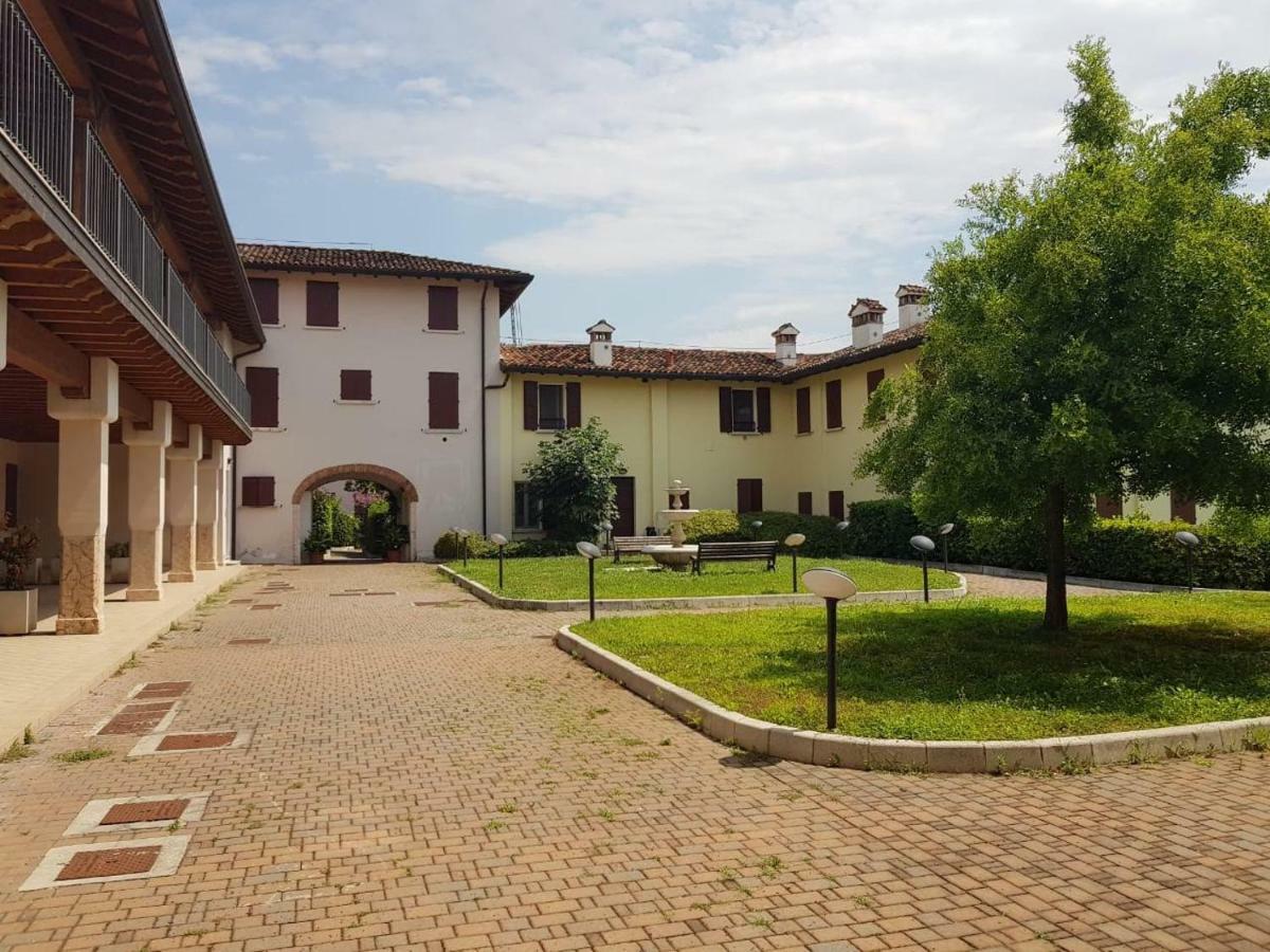 Designcontrodesign Vila Desenzano del Garda Exterior foto